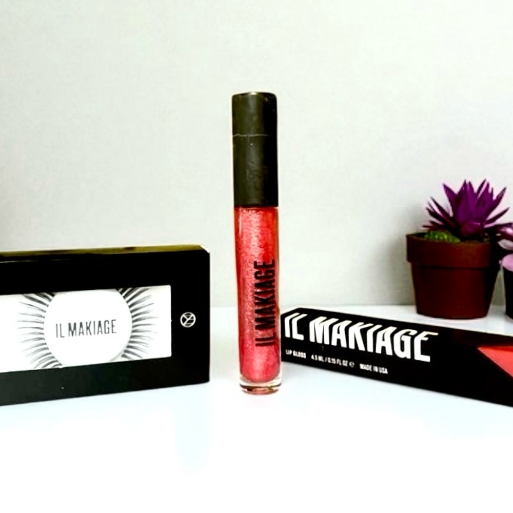 IL MAKIAGE Red Lashes Makeup